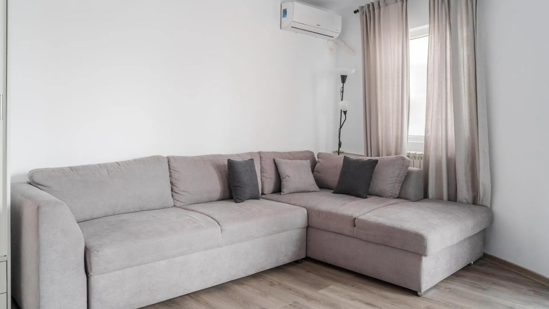 Urban House Bucharest Apartment Romania