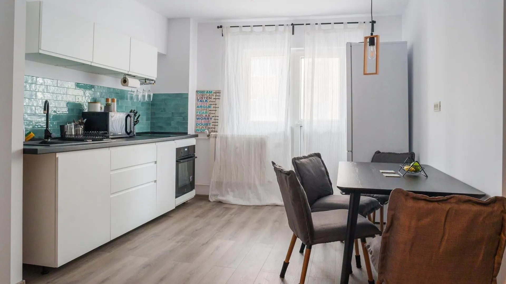 Urban House Bucharest Apartment