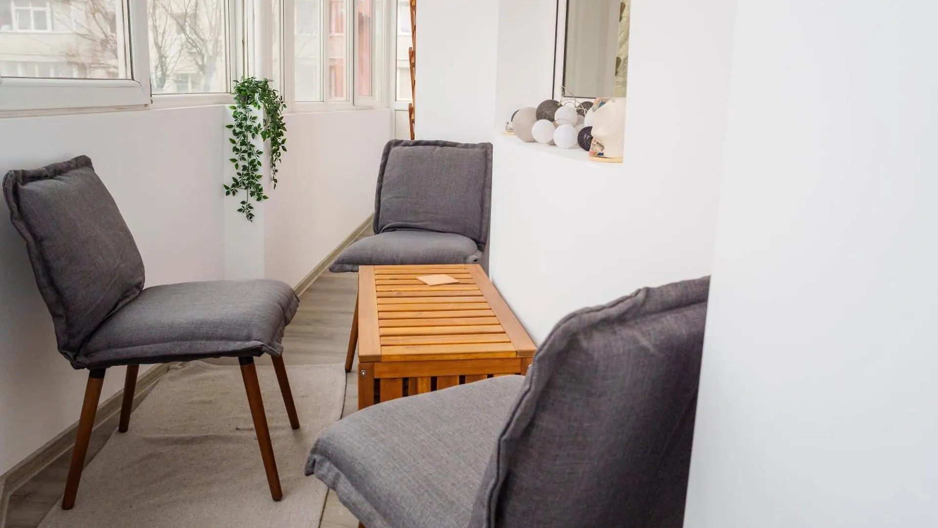 Urban House Bucharest Apartment